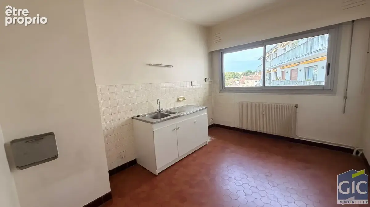 A vendre en exclusivite grand 4pp avec balcon caen vaugueux/ st gilles - photo 9