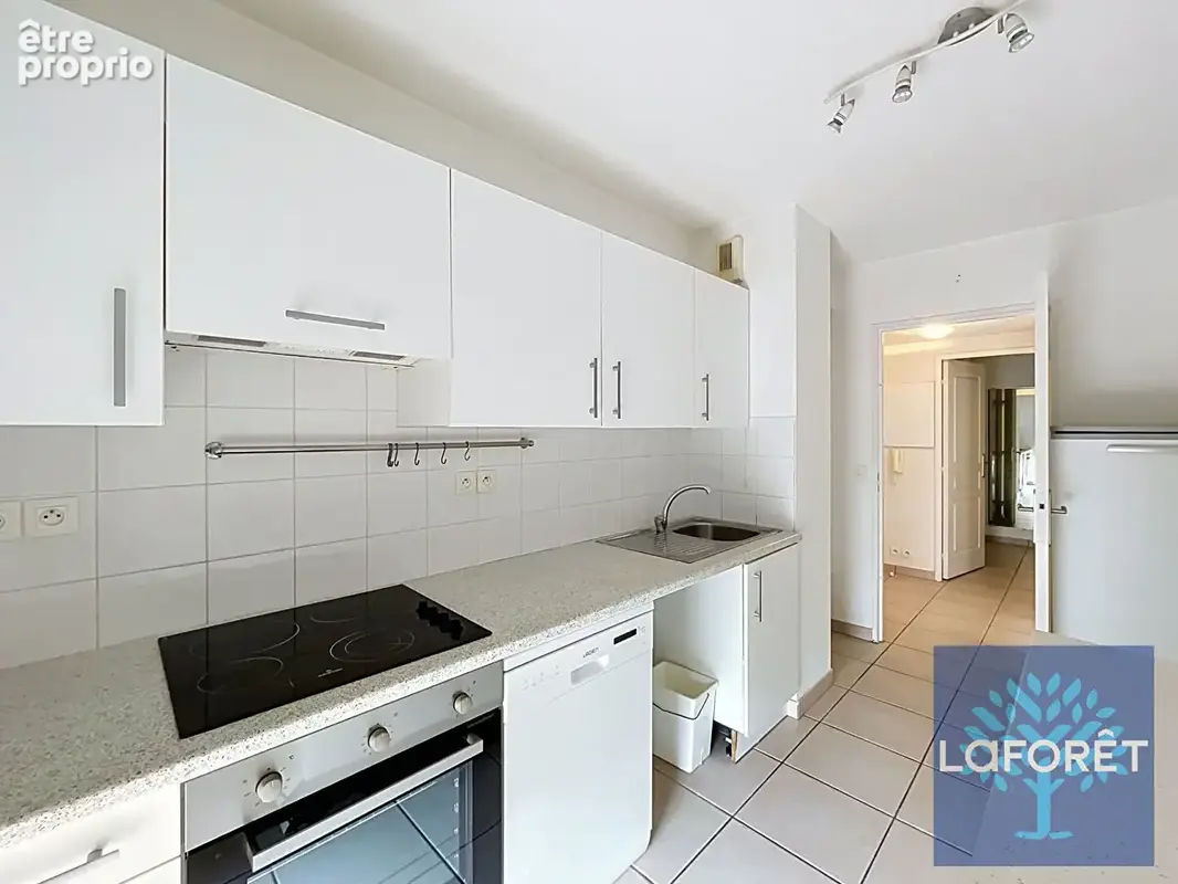 Un appartement au calme, avec balcon et parking souterrain, à Dax. - photo 6