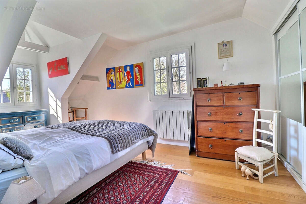 Maison à MAREIL-MARLY