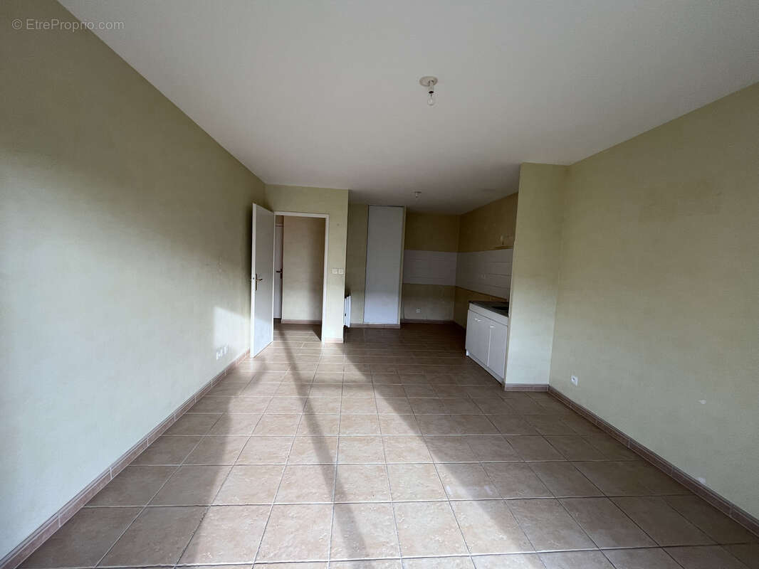 Appartement à PORT-EN-BESSIN-HUPPAIN