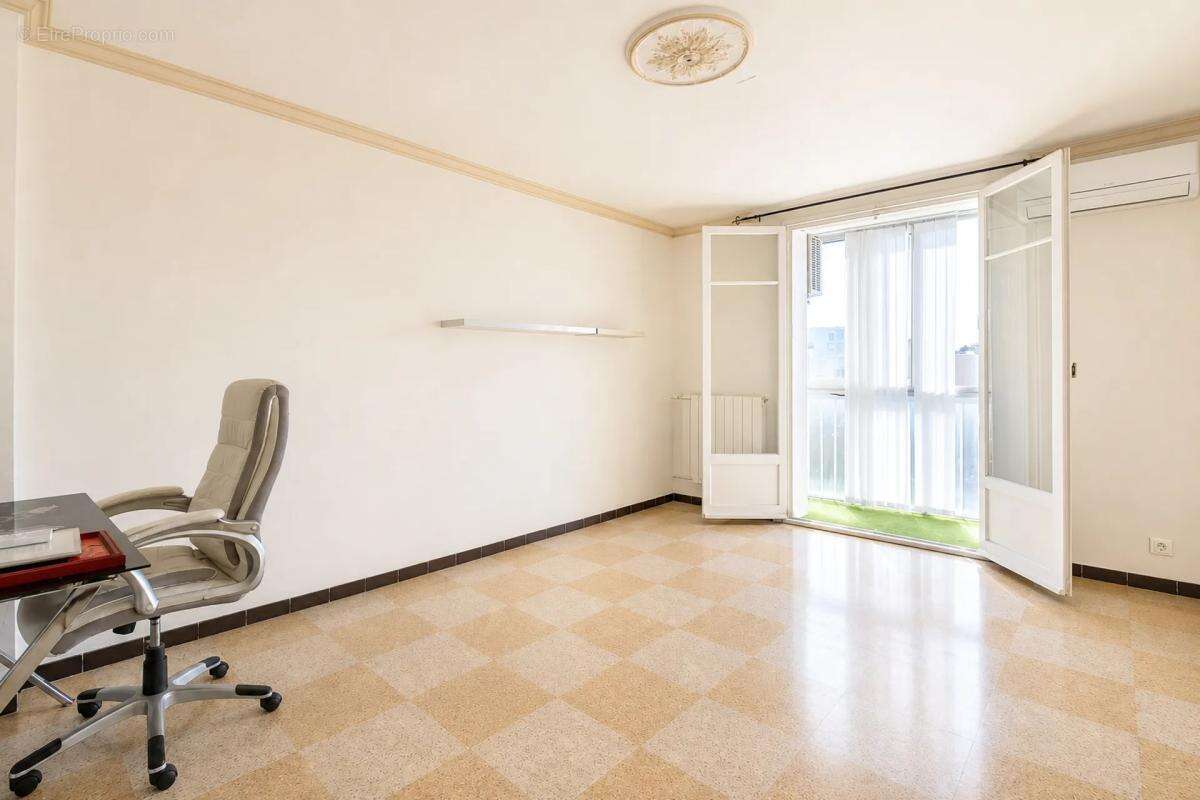 Appartement lumineux de 75 m² à Toulon - photo 2