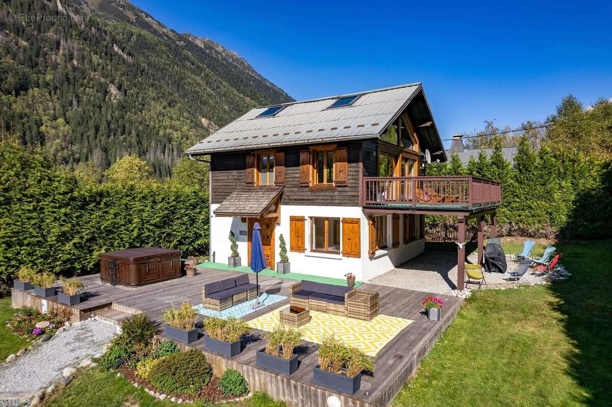 Maison à LES HOUCHES