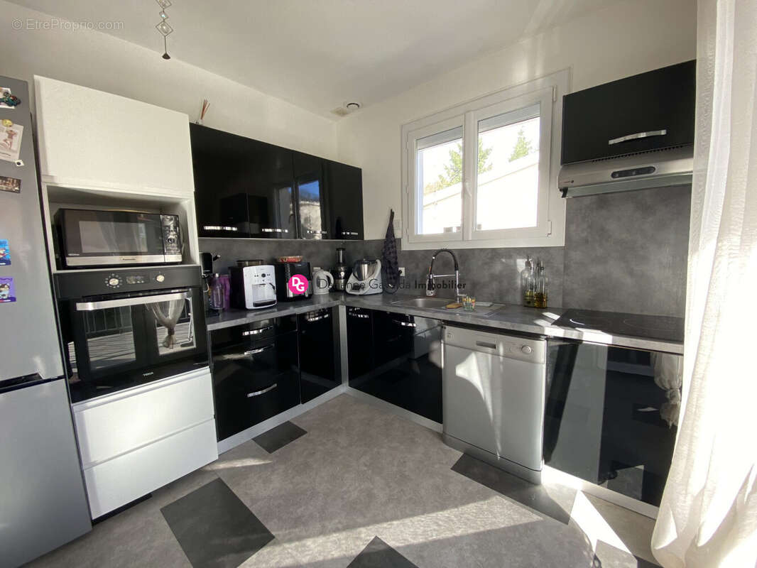 Maison à DECAZEVILLE