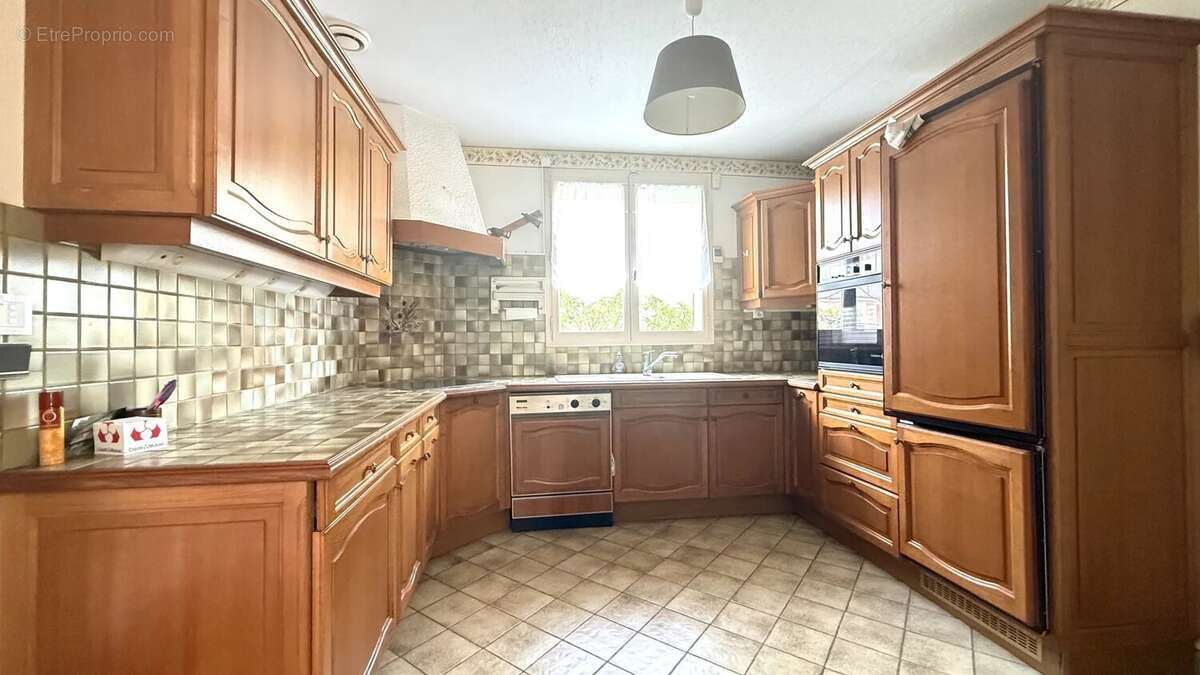 Maison à BOUFFEMONT