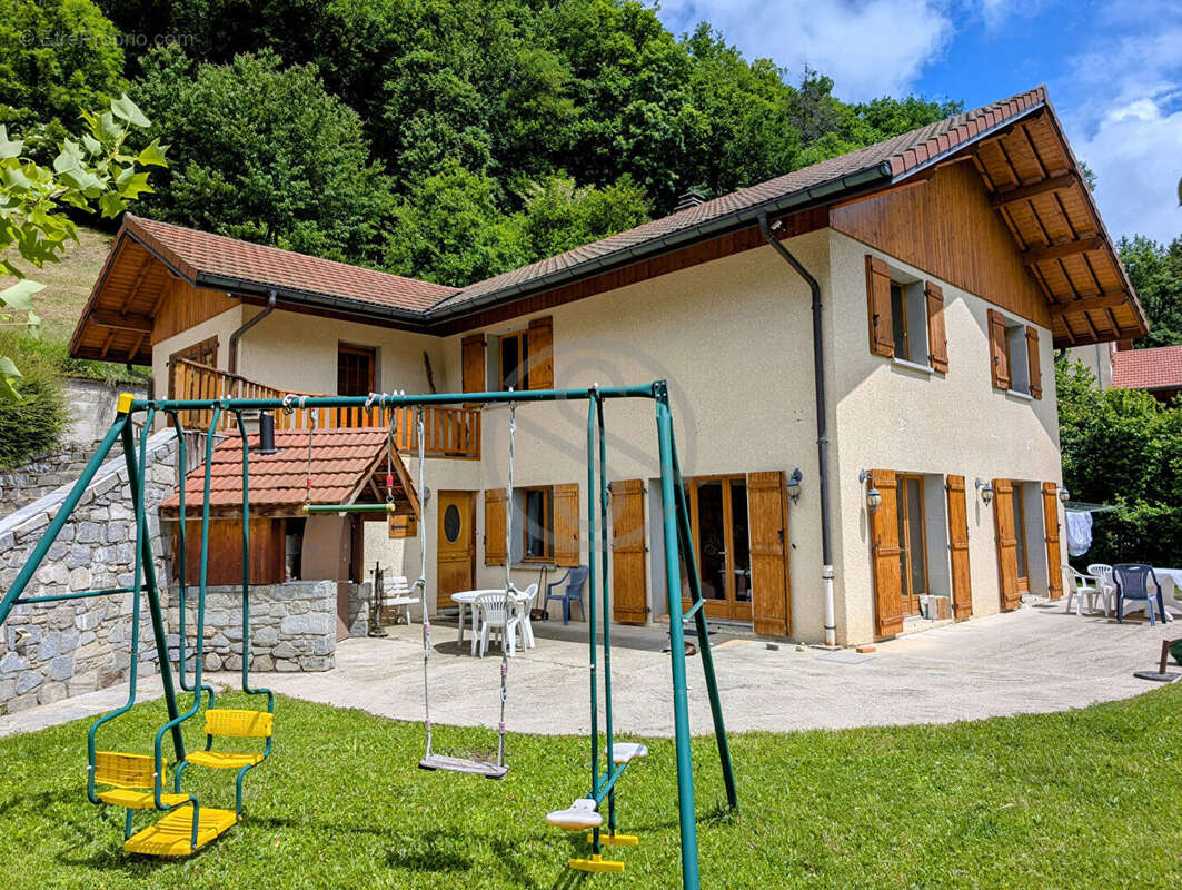 Maison à SAINT-PIERRE-D'ALLEVARD