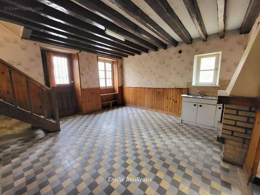 Maison en pierre atypique à fort potentiel ! Angervilliers - 162 000 - photo 3
