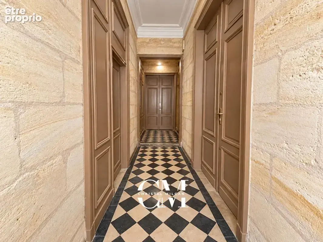 Appartement en pierre de 62 m², saint Seurin, jardin public - photo 13