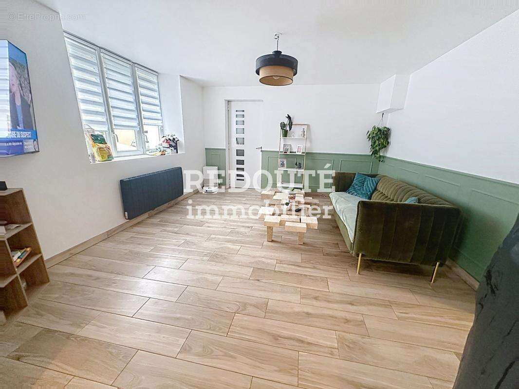 A VENDRE - Maison avec 4 chambres et jardin - Voipreux - Blancs Coteaux - photo 4