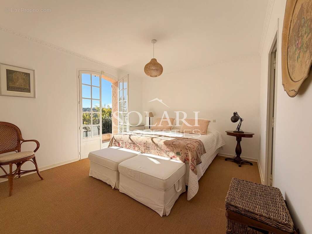 Maison à MANDELIEU-LA-NAPOULE