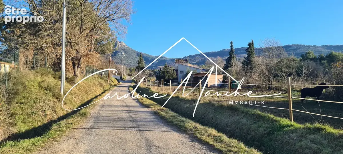 A vendre à Trets - Propriété de 300m² sur magnifique terrain de 6 500m² - photo 10