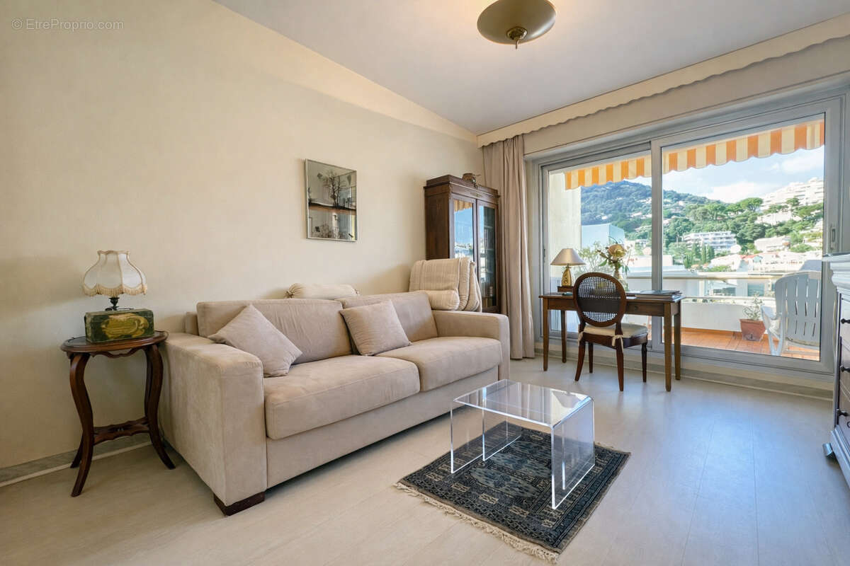 Appartement à ROQUEBRUNE-CAP-MARTIN