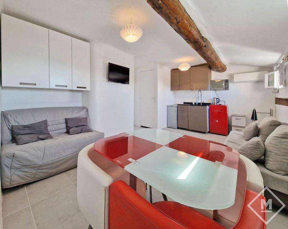 Appartement à MARSEILLE-2E