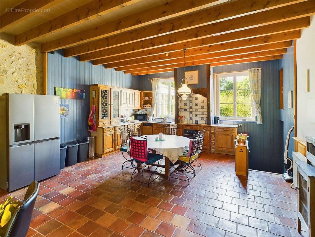 Maison à TOMBEBOEUF