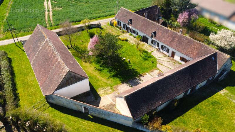 Maison à CHATEAUNEUF-EN-THYMERAIS