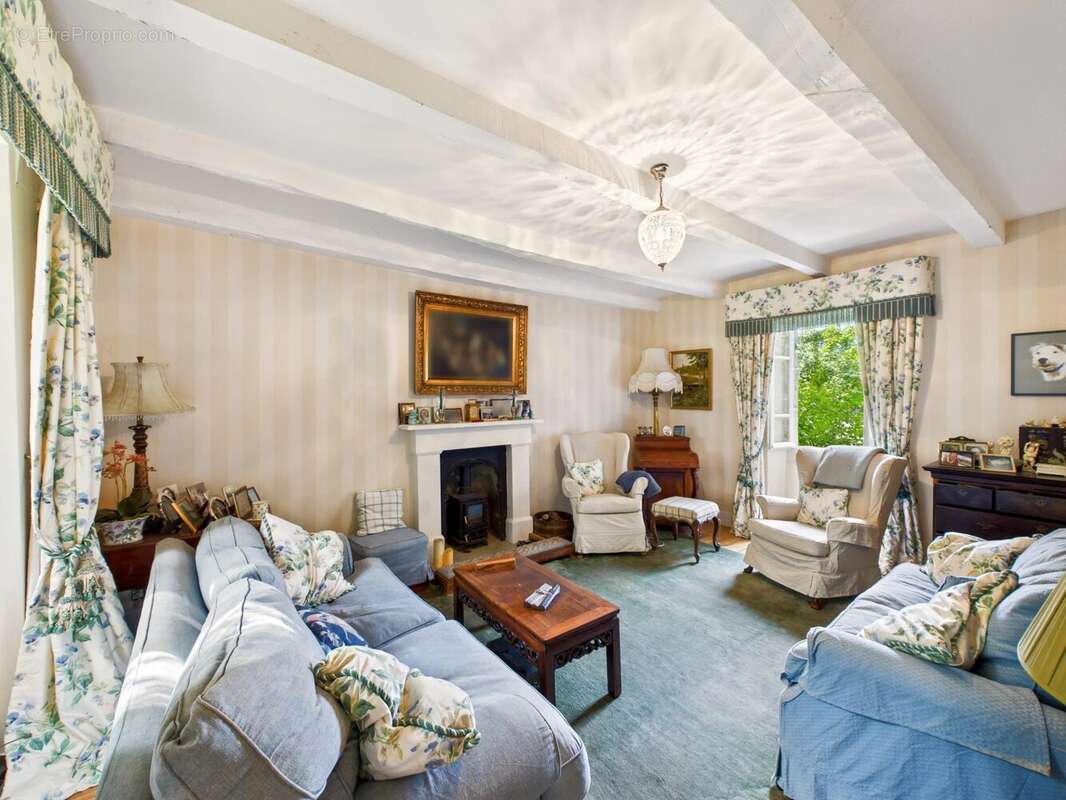 Maison à VAUREILLES