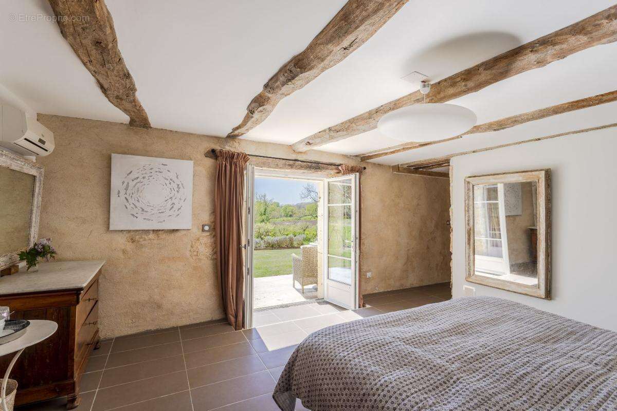 Maison à CAHUZAC-SUR-VERE