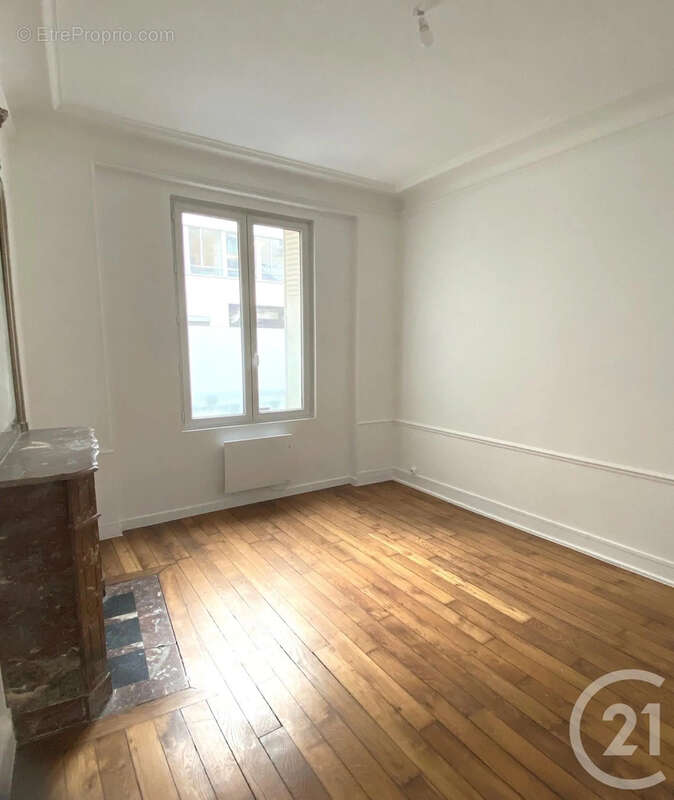 Appartement à NEUILLY-SUR-SEINE