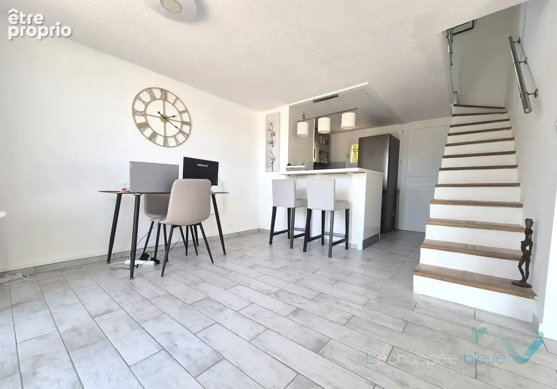Vente Mazet 2 pièces dans une résidence avec piscine à Cogolin - photo 6