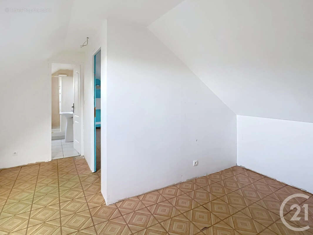 Maison à TALMONTIERS