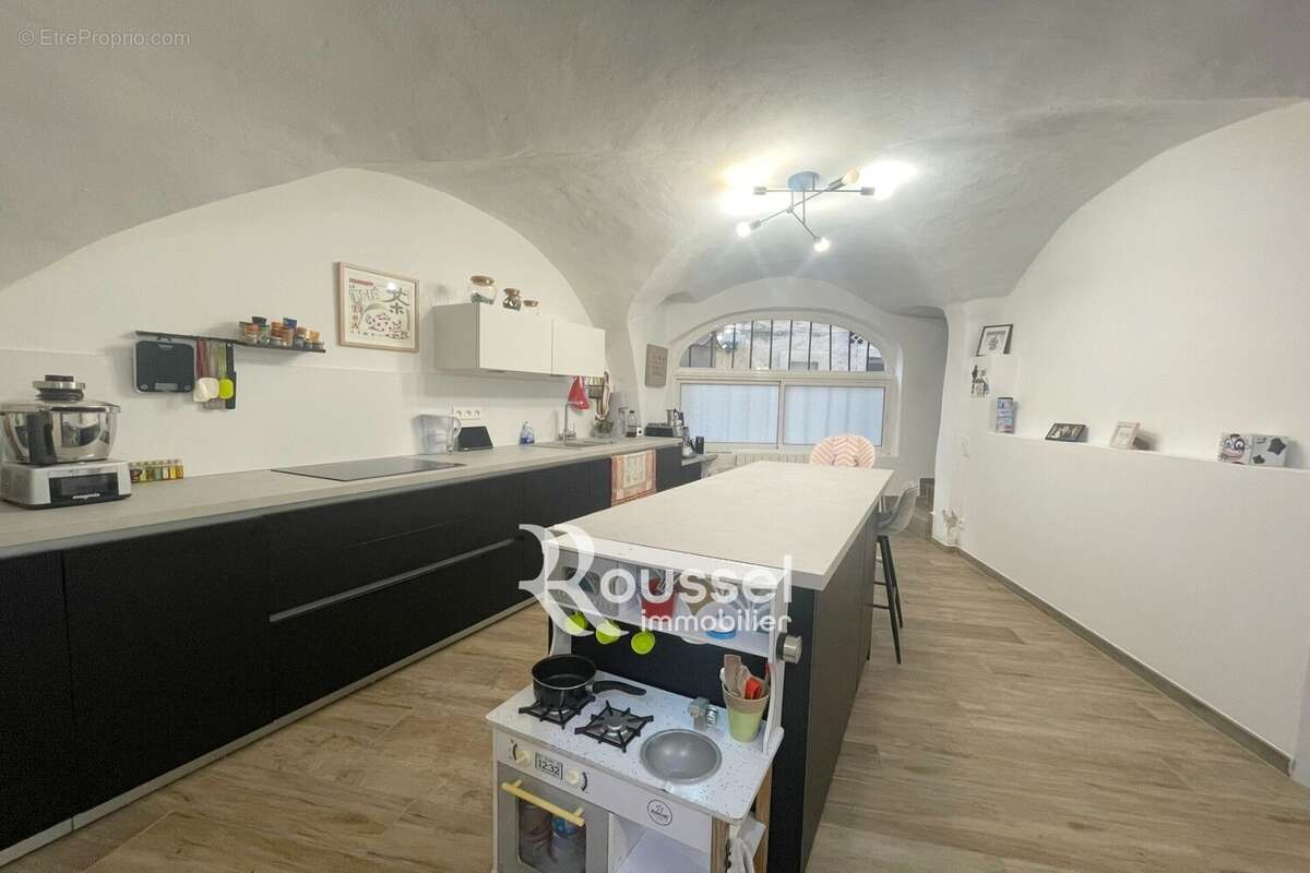 Maison 150 m² à Poussan  - photo 4