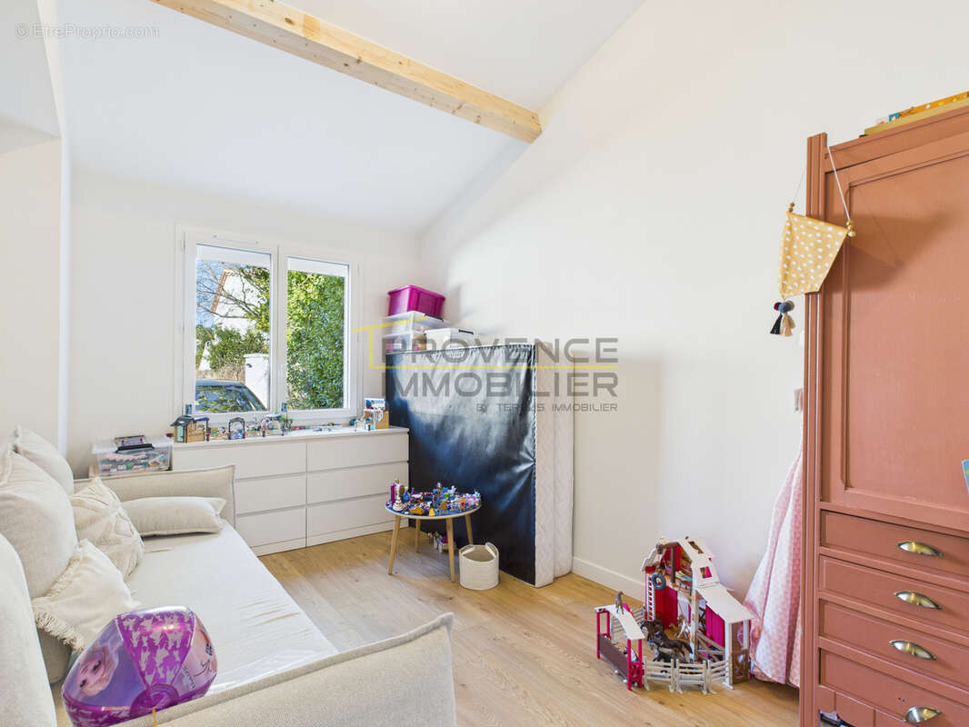 Maison à MONTELIMAR