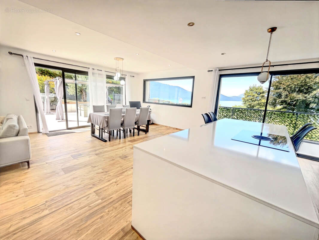 Maison à BRISON-SAINT-INNOCENT