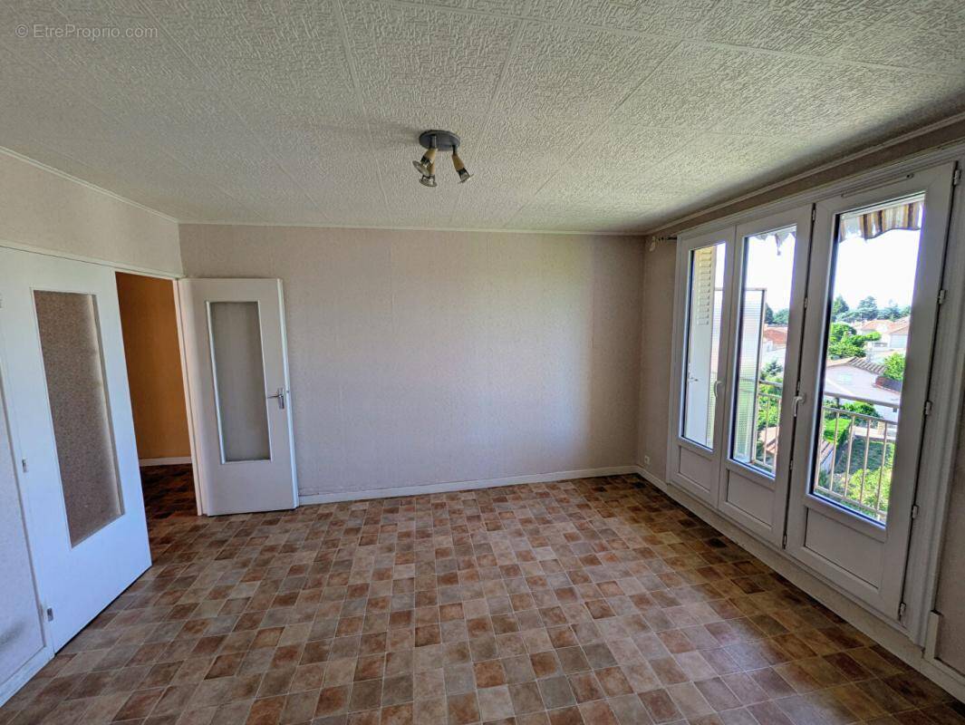 Appartement à RIORGES