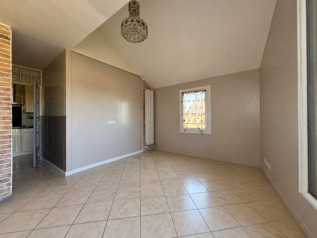 Appartement à VAUREAL