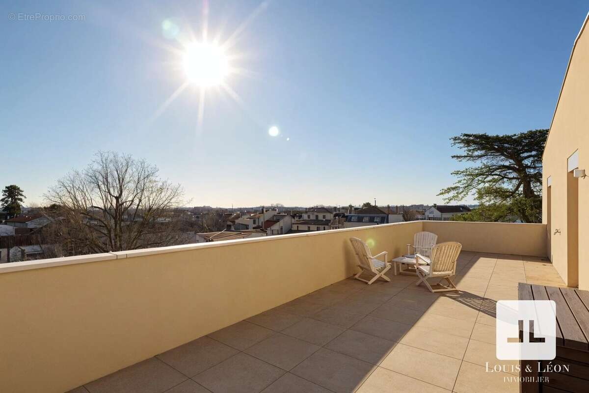 Appartement à ANSE