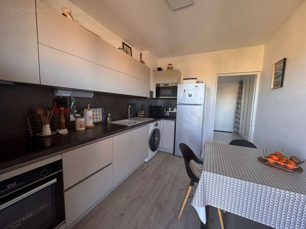 Appartement à SIX-FOURS-LES-PLAGES