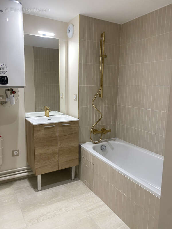 Appartement à LEVALLOIS-PERRET