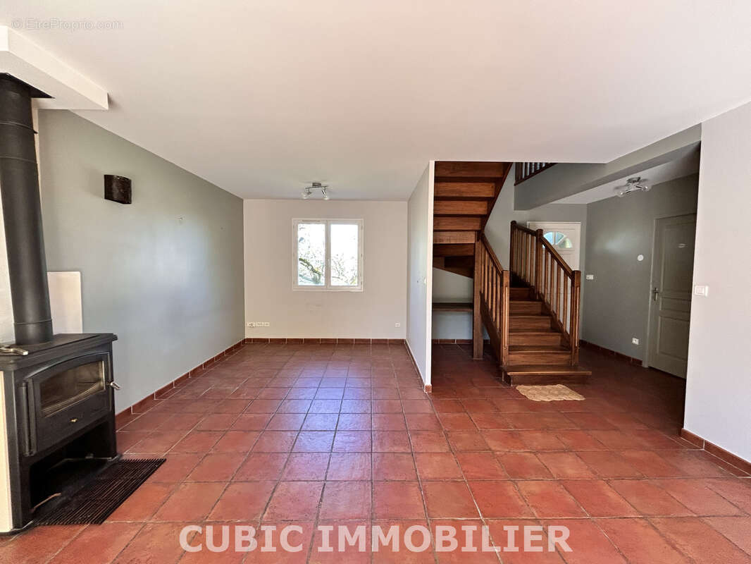 Maison à LACHASSAGNE