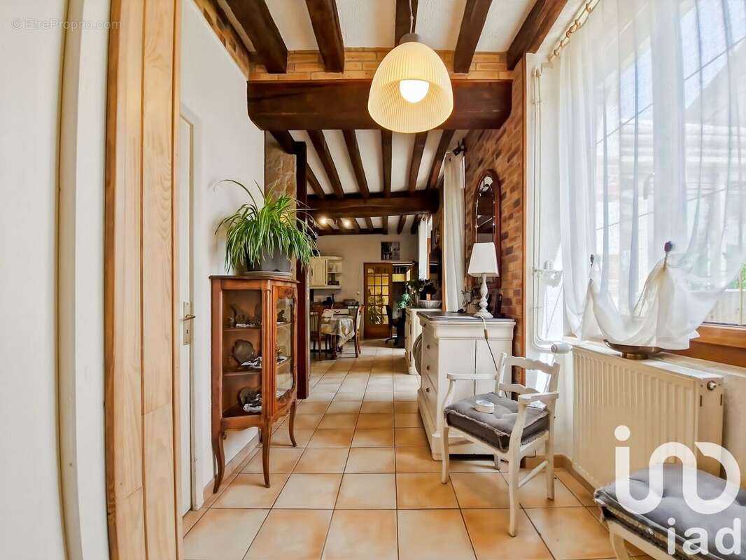 Photo 8 - Maison à MONT-SAINT-SULPICE