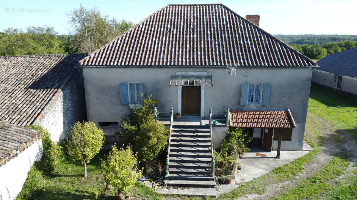 Maison à LAUZERTE