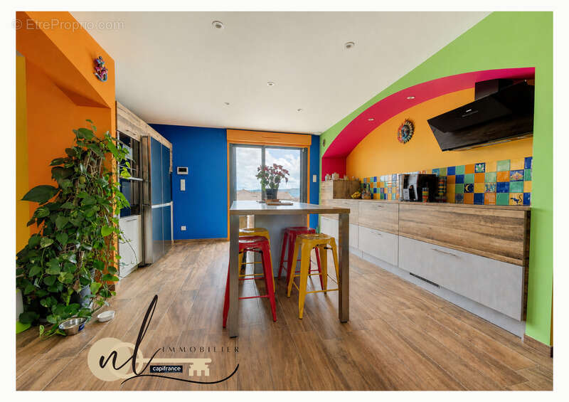 SOLEYMIEU – Maison 5 pièces entièrement rénovée avec vue dégagée, SPA, dépendance et possibilité d’espace professionnel indépend - photo 3