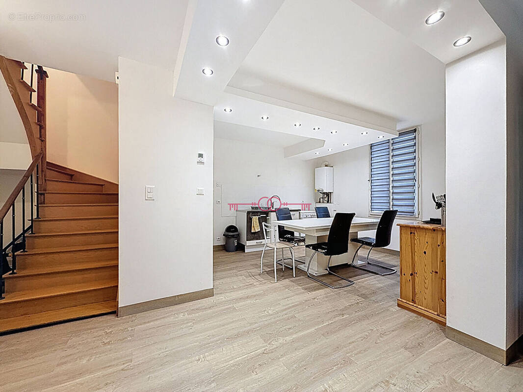 Maison à SAINTE-MENEHOULD