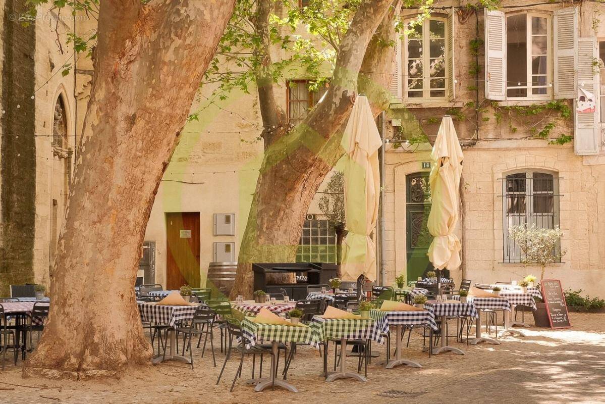 Commerce à MOUANS-SARTOUX