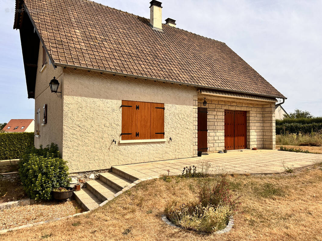 Maison à GROSSOEUVRE