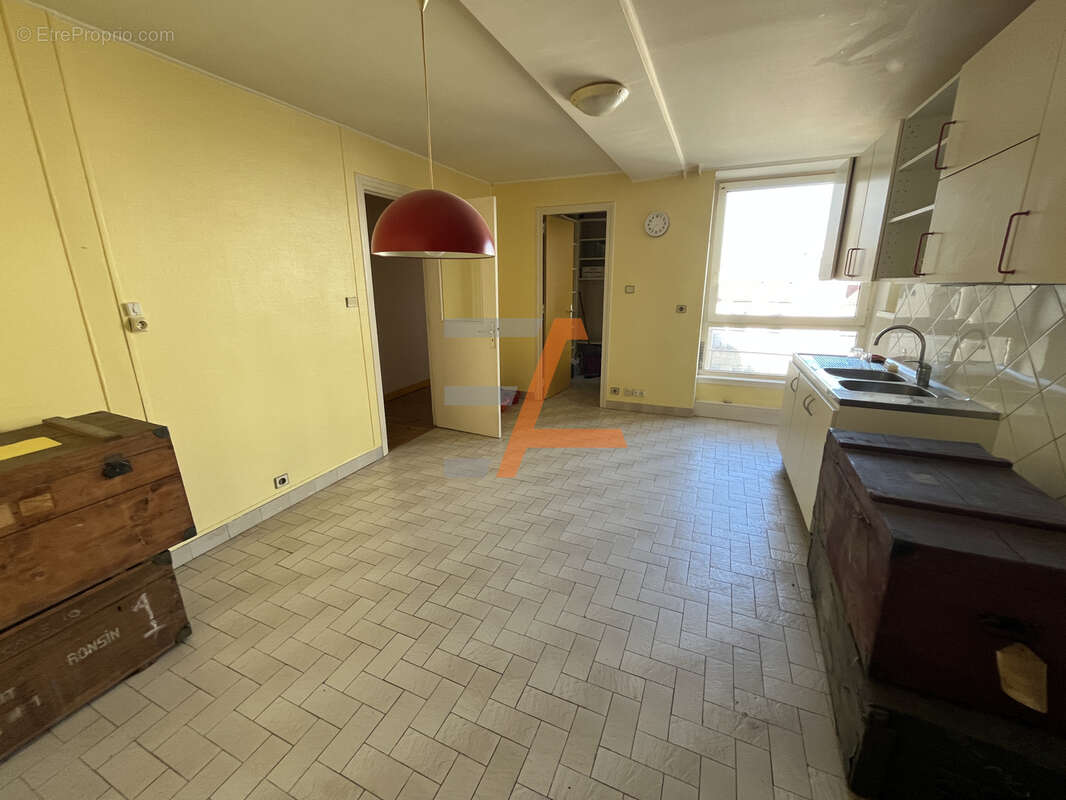 Appartement à SAINT-ETIENNE