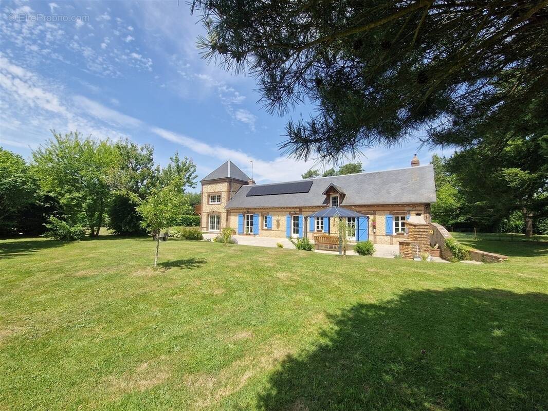 Maison à DAMPIERRE-SUR-AVRE