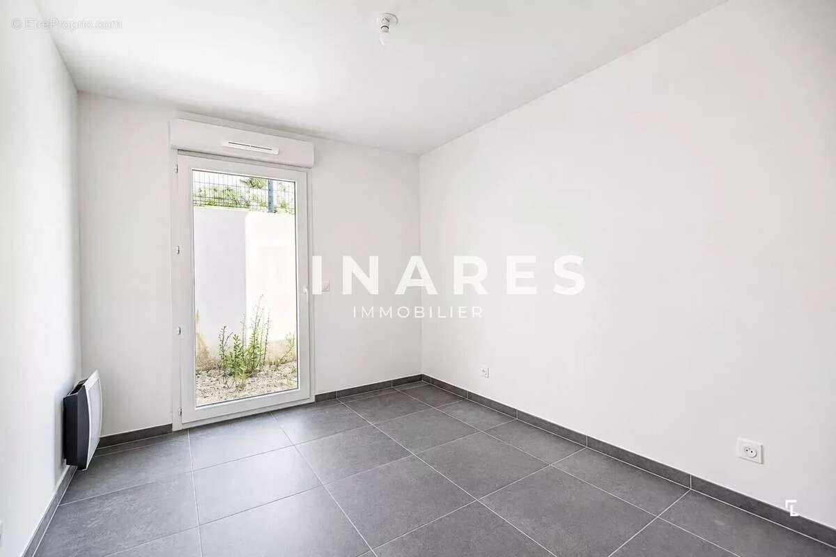 LE DOMAINE DE BELLEPEIRE - Appartement T4 de 81m2 - Terrasse - Double box (sus) - 13170 LES PENNES MIRABEAU - photo 7