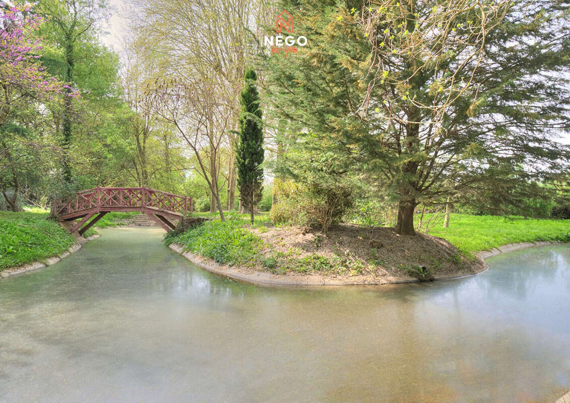 Maison à MONTREUIL-JUIGNE