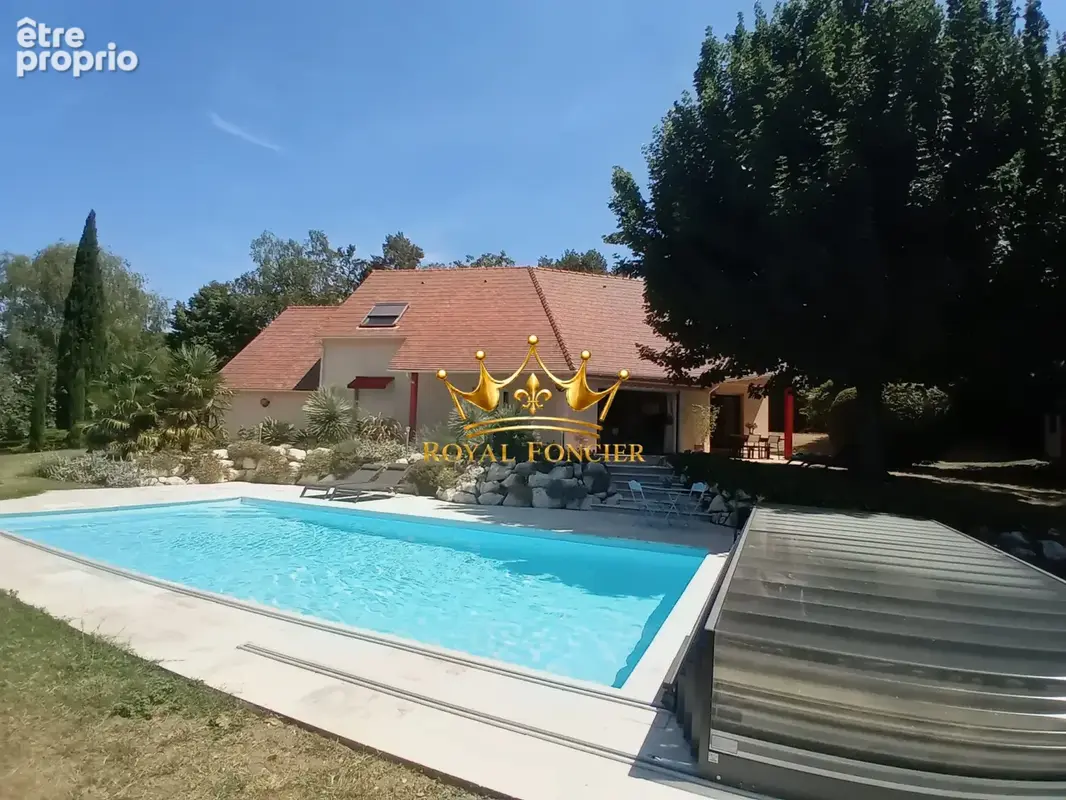 Belle propriété  - Maison à CHATELLERAULT