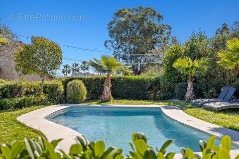 Maison à MANDELIEU-LA-NAPOULE
