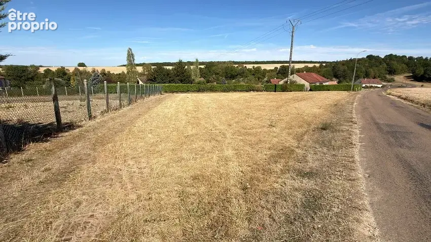 Terrain à TRONCHOY