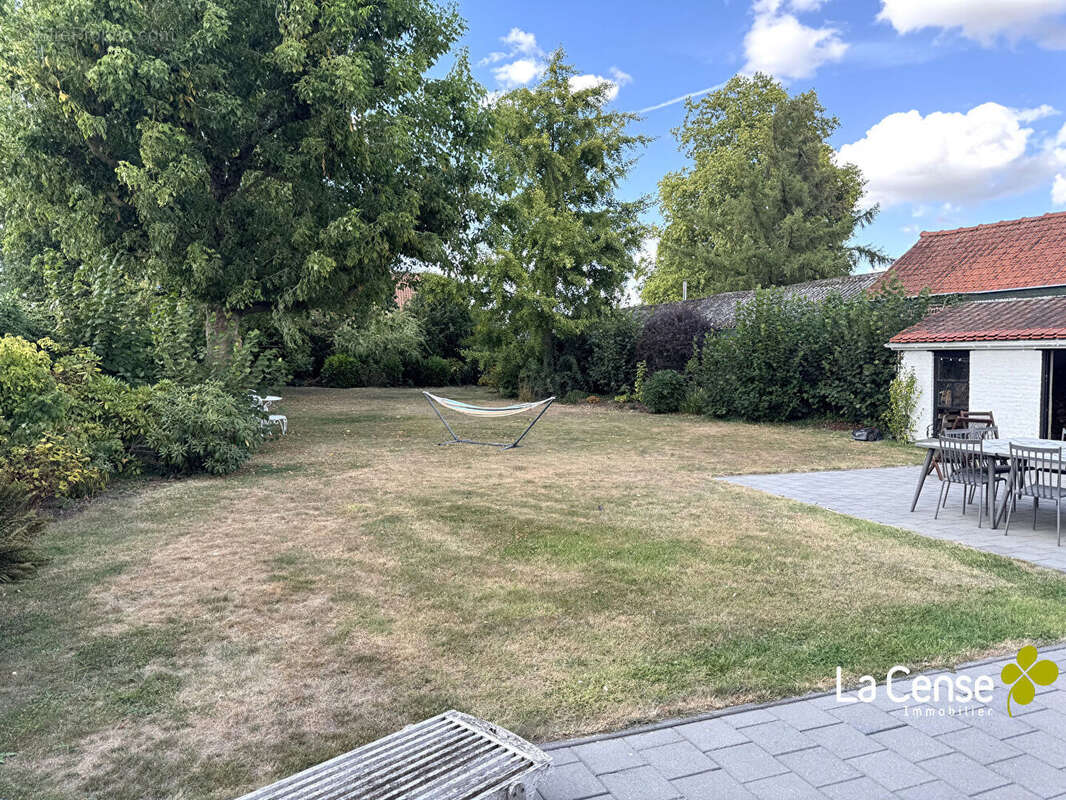 A 15 minutes de Villeneuve d'Ascq - Maison Bourgeoise de 287 m² - photo 7