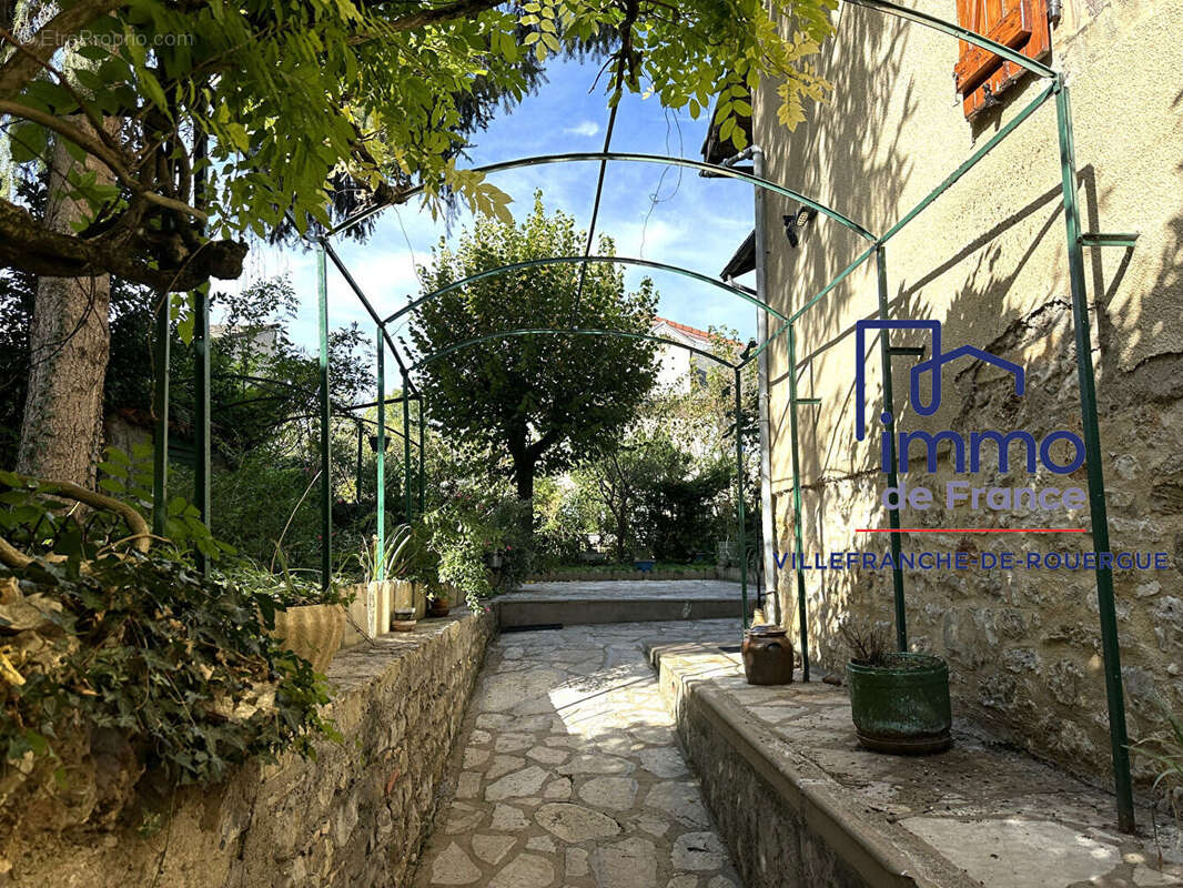 Maison à VILLEFRANCHE-DE-ROUERGUE