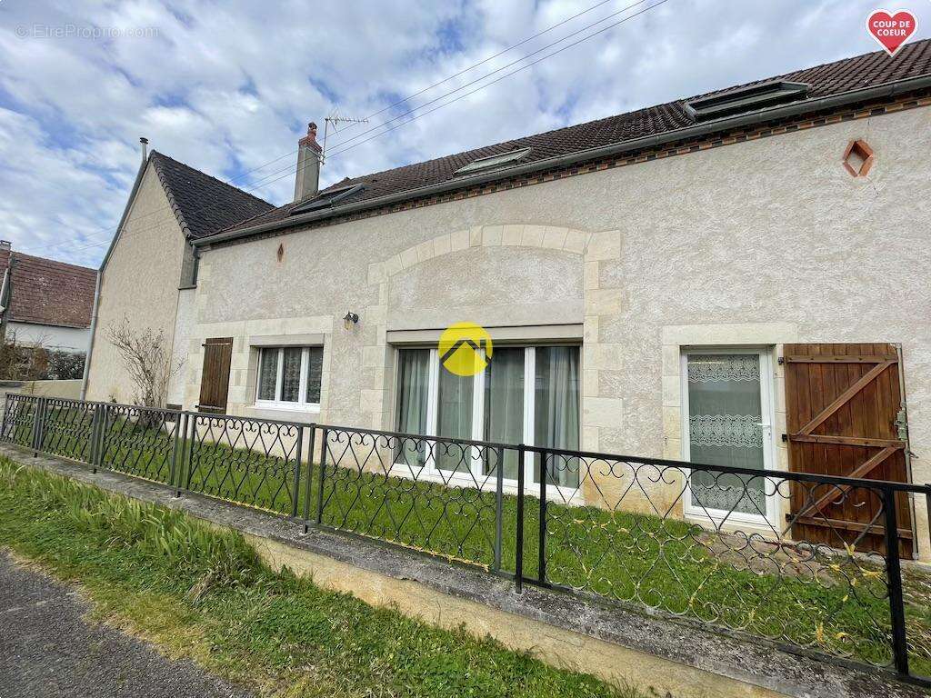 Maison à LE CHATELET