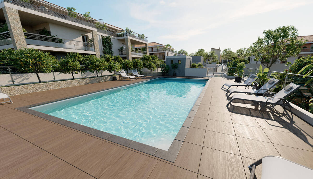 Appartement à VALLAURIS