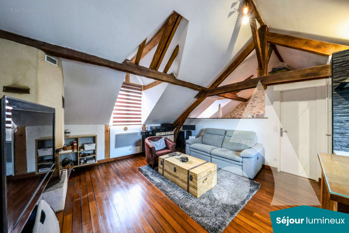 Appartement à CORBEIL-ESSONNES